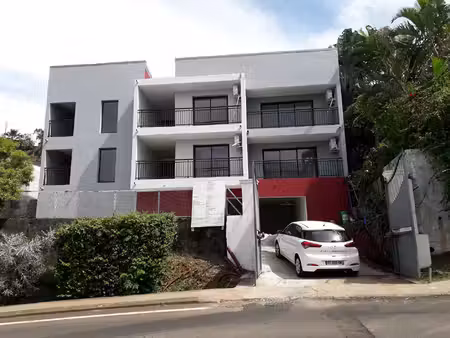 immeuble à bellepierre st denis - 6 apt. t2 (loués)