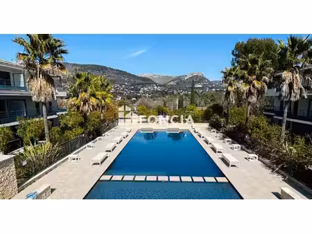 vence - 4 p. de 40.80 m2 + parking résidence de tourisme