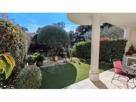 à louer – appartement t5 de 55 m² en rez-de-jardin villeneuve-lès-avignon – résidence ferm