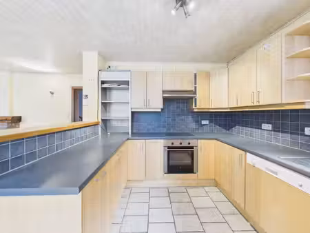 4 chambres  voire plus  au cœur de bertrix  ça vous tente ?