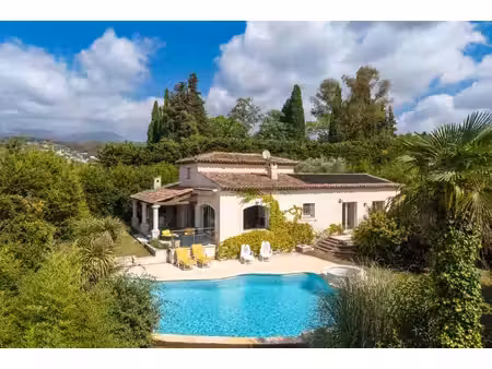 villa provençale avec piscine et vue dégagée à la colle-sur-loup
