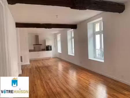 location appartement 4 pièces à landivisiau (29400) : à louer 4 pièces / 130m² landivisiau