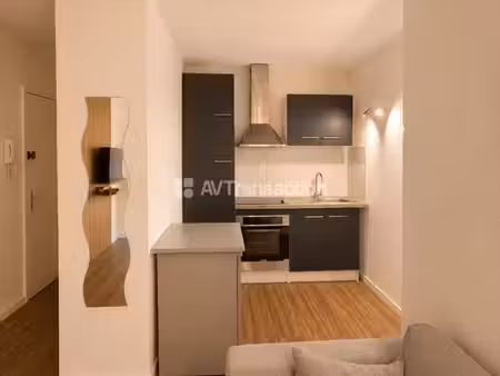 bel appartement 38 m² avec balcon  cave et place de parking