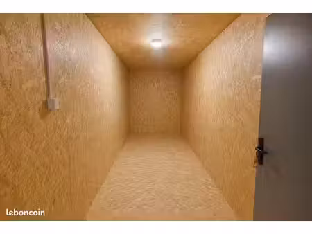 cave / espace de stockage 10 m² – paris 9e – faubourg poissonnière