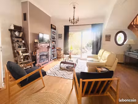 maison malouine louée meublée -4 chbres jardin sud garage secteur plage turenne