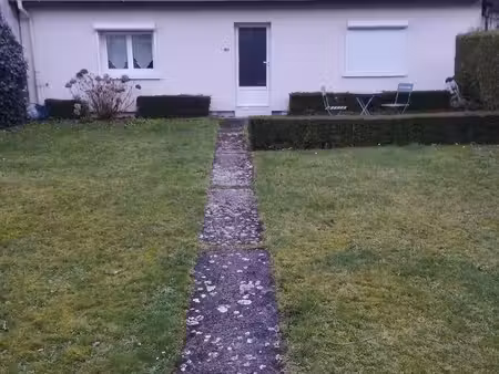 petite maison meublée de deux pièces à orsay