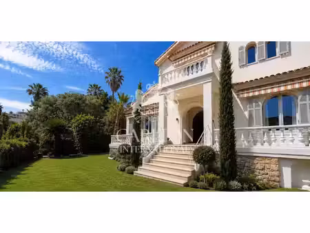 villa avec piscine et jardin cannes (06)