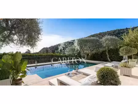 villa avec piscine en bord de mer eze (06)