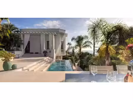 villa avec piscine en bord de mer nice (06)