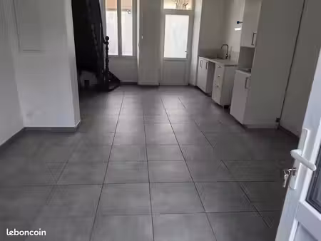 t3 non meublé 60m2 avec terasse