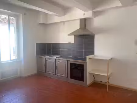 location appartement 2 pièces  45.60m²  bédarieux