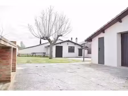 location maison 4 pièces  97.00m²  aussonne