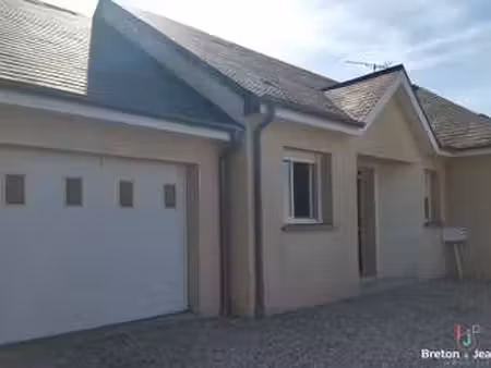 location maison à évron (53600) : à louer / 79m² évron