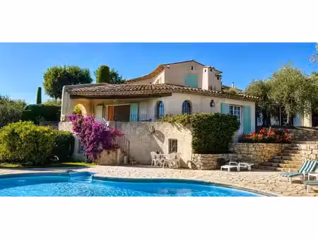 maison avec piscine et terrasse le rouret (06)