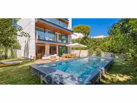 maison contemporaine avec piscine en bord de mer saint-jean-cap-ferrat (06)