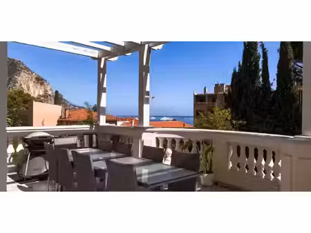 villa avec piscine en bord de mer beaulieu-sur-mer (06)