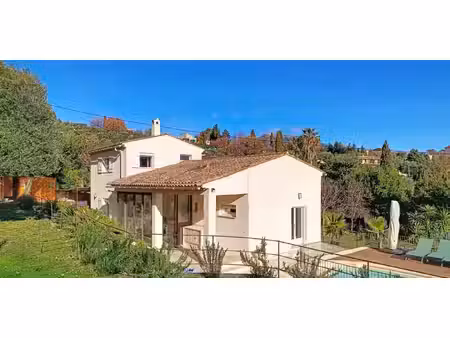 villa avec piscine et terrasse le rouret (06)