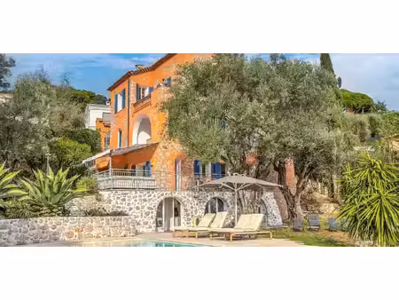 villa avec piscine en bord de mer roquebrune-cap-martin (06)