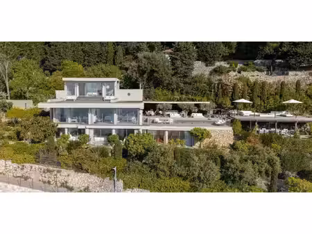 villa avec piscine et jardin roquebrune-cap-martin (06)