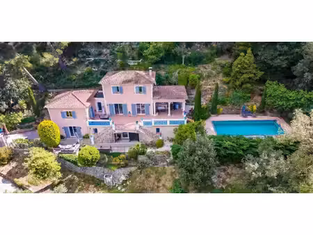 villa avec piscine et terrasse village-cros de caste-coupiere-mont gros - roquebrune-cap-m