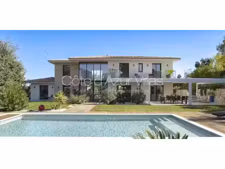 villa avec piscine et terrasse roquefort-les-pins (06)