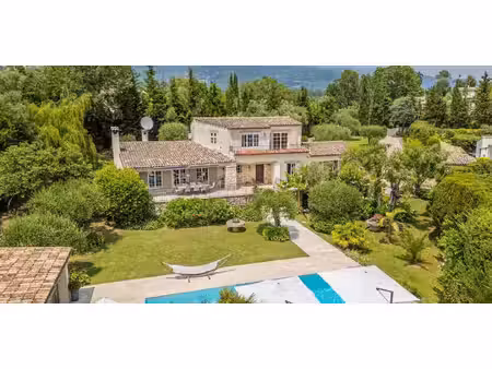 villa avec piscine et terrasse valbonne (06)