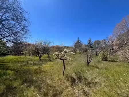 vente terrain 240 m² à manosque (04100)  89 000 €