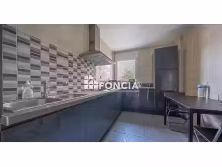 cenon – appartement t3 de 63 m² avec belle luminosité