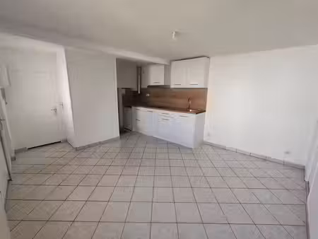 location appartement 2 pièces 33.91 m² à la ferté-sous-jouarre (77260)  720 €