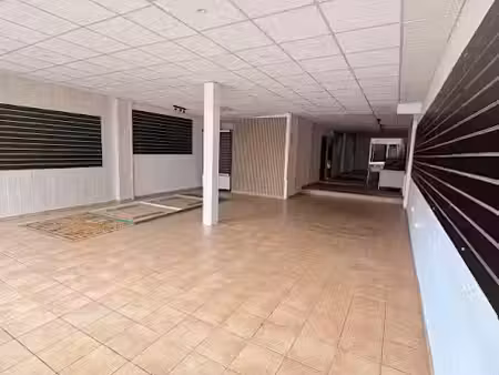 location locaux professionnels 150 m² à yutz (57970)  960 €