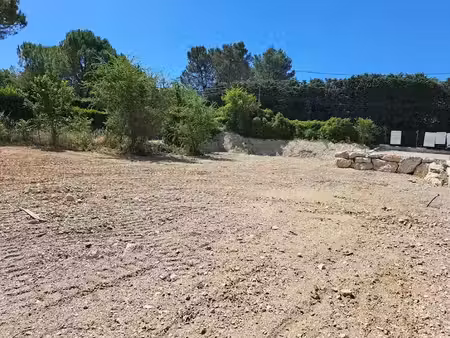 vente terrain 400 m² à fuveau (13710)  240 000 €