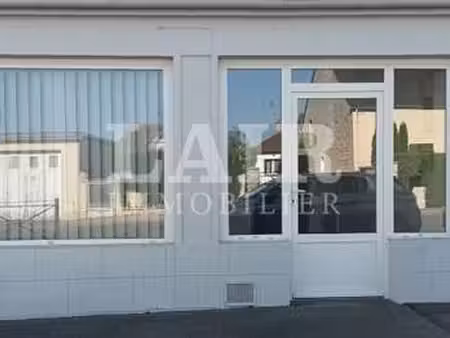 location bureaux et commerces à saint-germain-du-corbéis (61000) : à louer / 50m² saint-ge