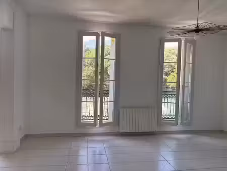 location appartement 3 pièces 80 m² à alignan-du-vent (34290)  740 €