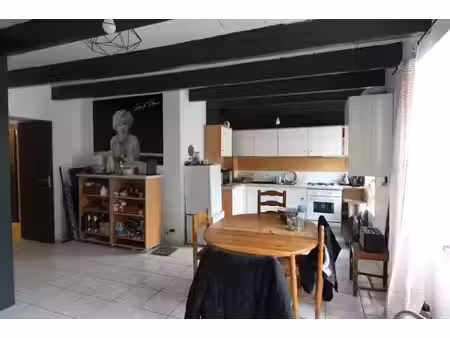 location appartement 3 pièces 70.9 m² à concarneau (29900)  750 €