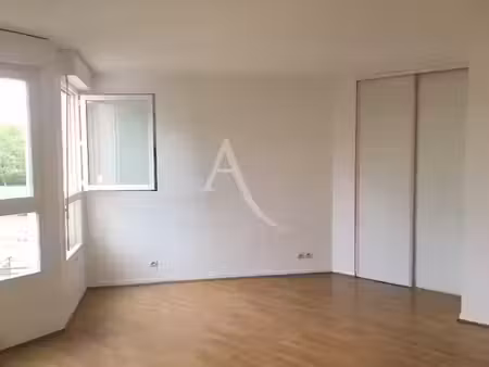 location appartement 2 pièces 38.45 m² à cergy (95000)  812 €