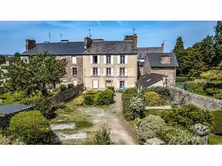 appartement 5 pièces -130 m² - centre historique de dinan