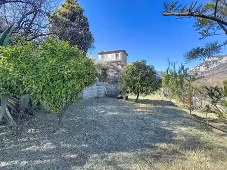mas provençal de caractère vue panoramique calme absolu.