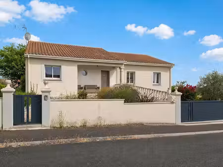 maison familiale avec beaux volumes - dange st romain
