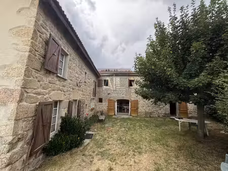 ensemble de deux maisons de caractère
