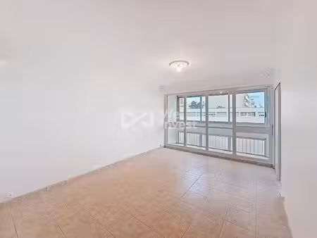 location appartement 4 pièces 68 m² à rillieux-la-pape (69140)  950 €