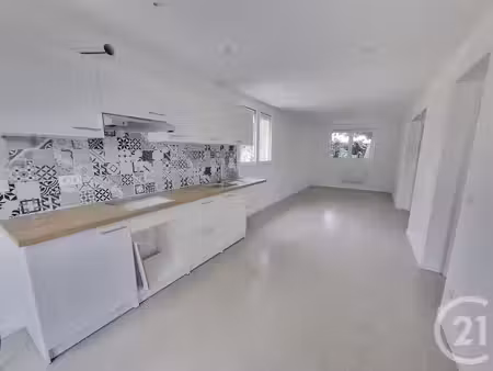 location appartement 3 pièces 52.3 m² à boissy-saint-leger (94470)  1 201 €