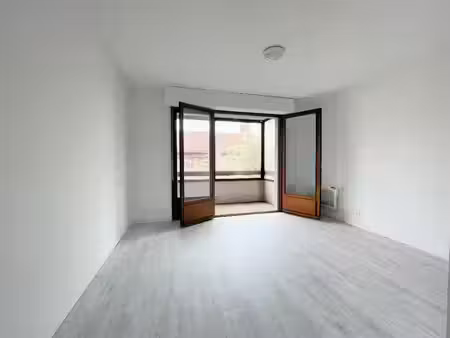 location appartement 1 pièce 22 m² à montauban (82000)