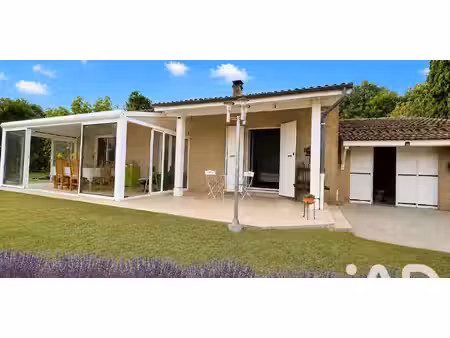 maison avec piscine et terrasse montéléger (26)
