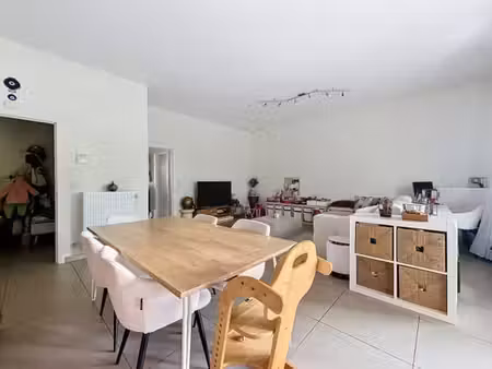 superbe appartement 2 chambres de ±120 m² dans un clos privé