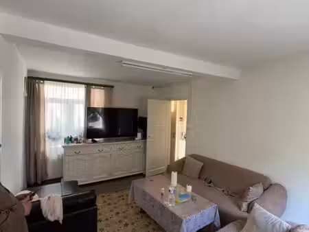 maison arrière à rénover – 100m² – 3 ch. (4 possibles)