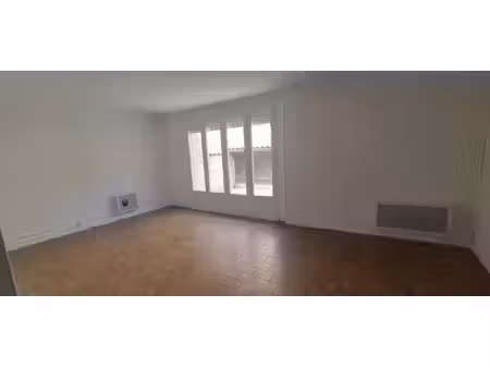 location appartement 3 pièces 54.92 m² à villeveyrac (34560)  610 €