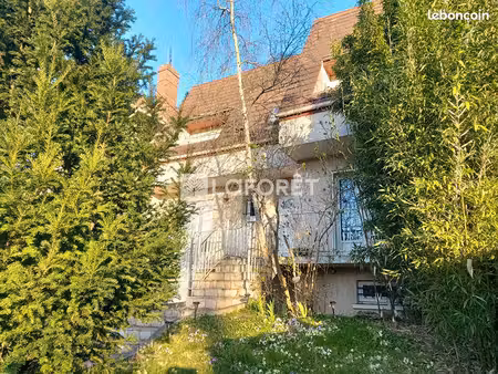 maison 7 pièces 177 m²