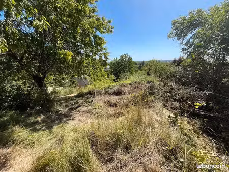 terrain 1 207 m² meyssac