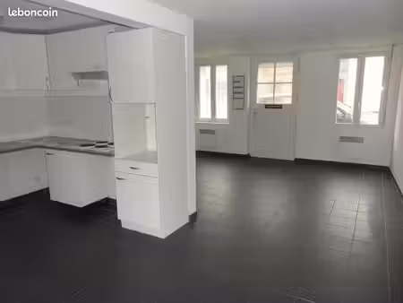 maison 3 piece