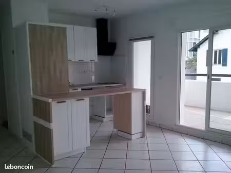 anglet saint-jean t1bis vide à l'année  37 77 m²